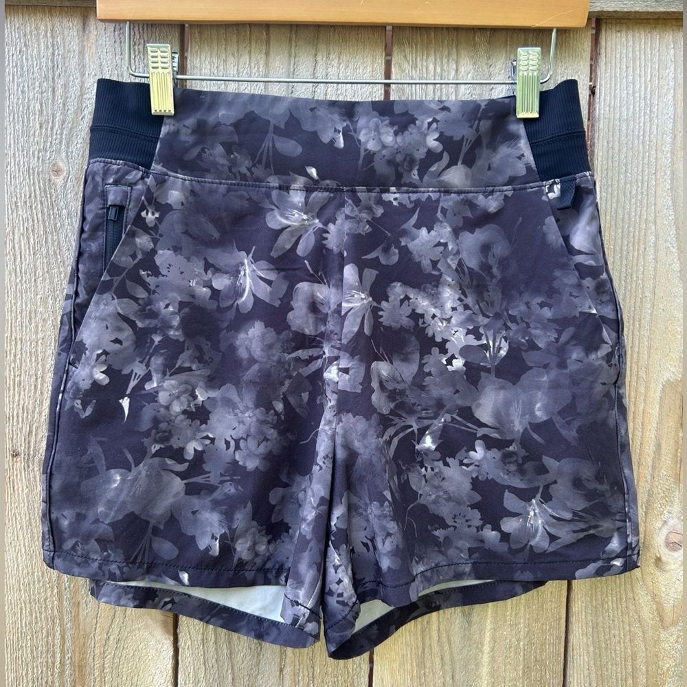 Athleta Brooklyn Lumen Gray Floral Shorts